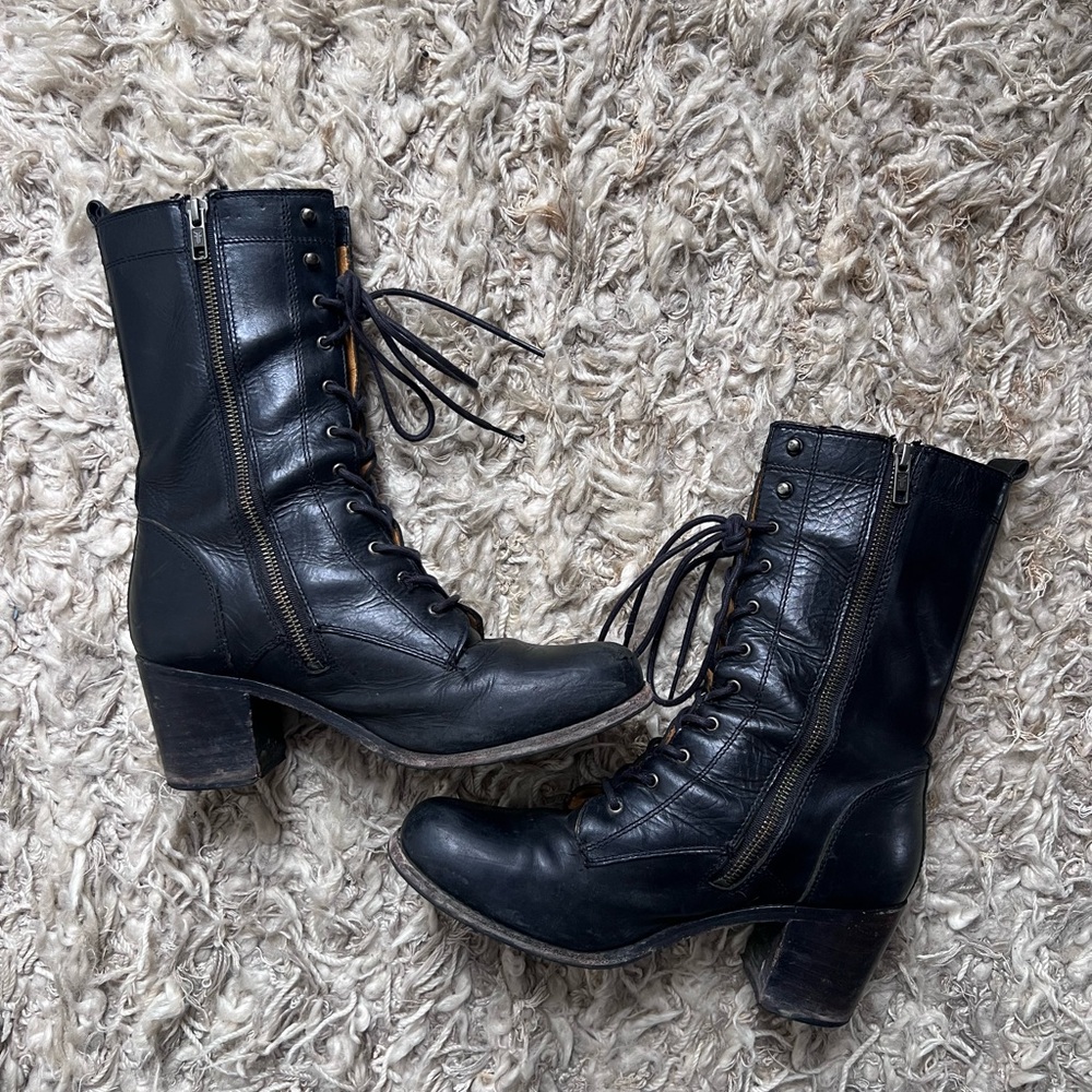 Frye Regina black leather lace up boots - size 9B